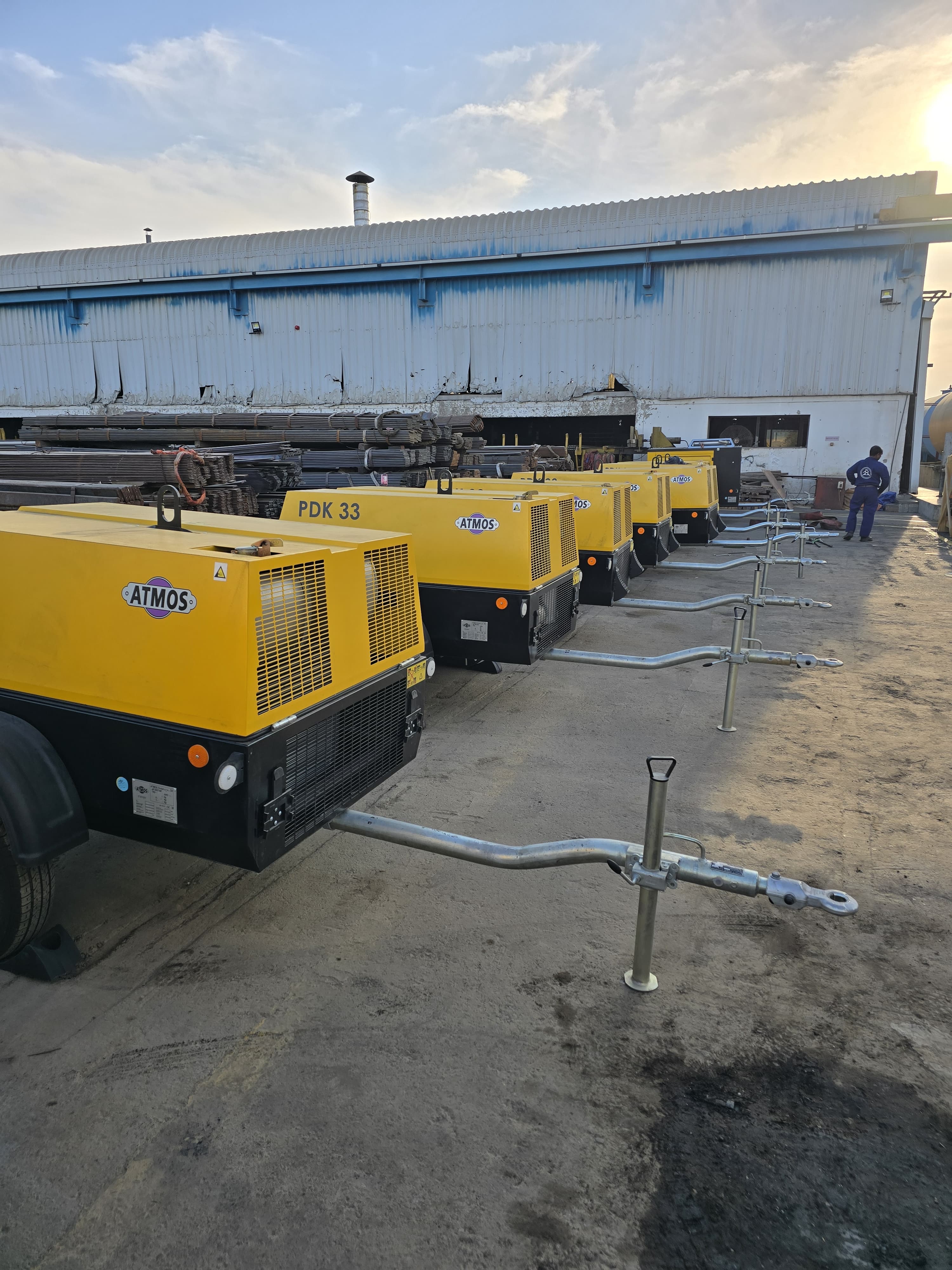 urban-infrastructure-recovery-in-the-uae-portable-diesel-air-compressors-for-municipal-projects